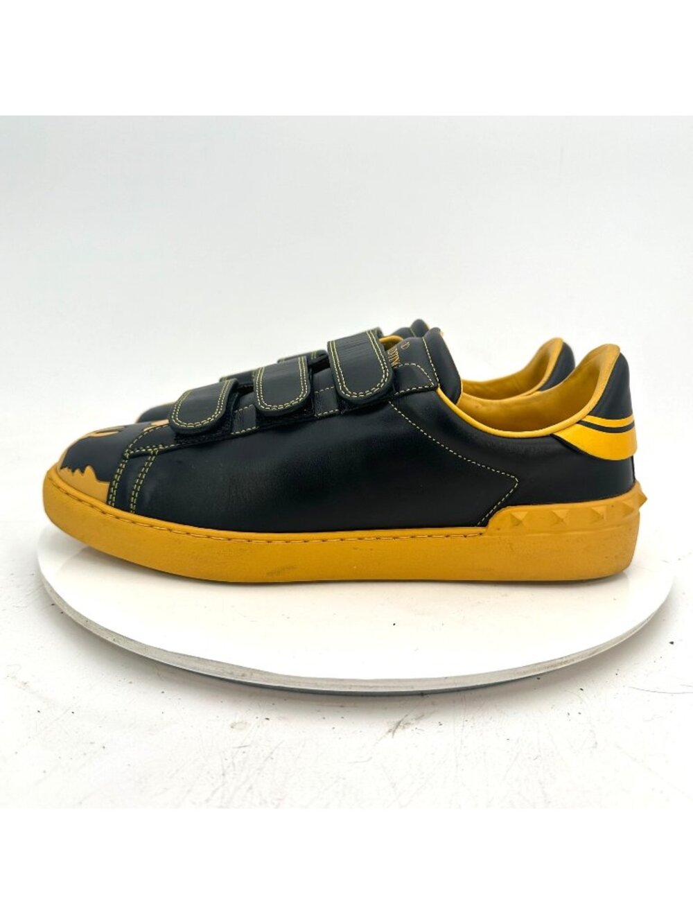 Valentino Garavani Limited Super H Batman Men Sz EU 42 US 8 Black Mustard Shoes
